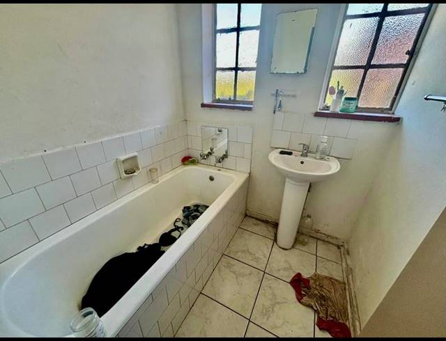 3 BEDROOM HOUSE FOR SALE IN VANDERBIJLPARK CW 5